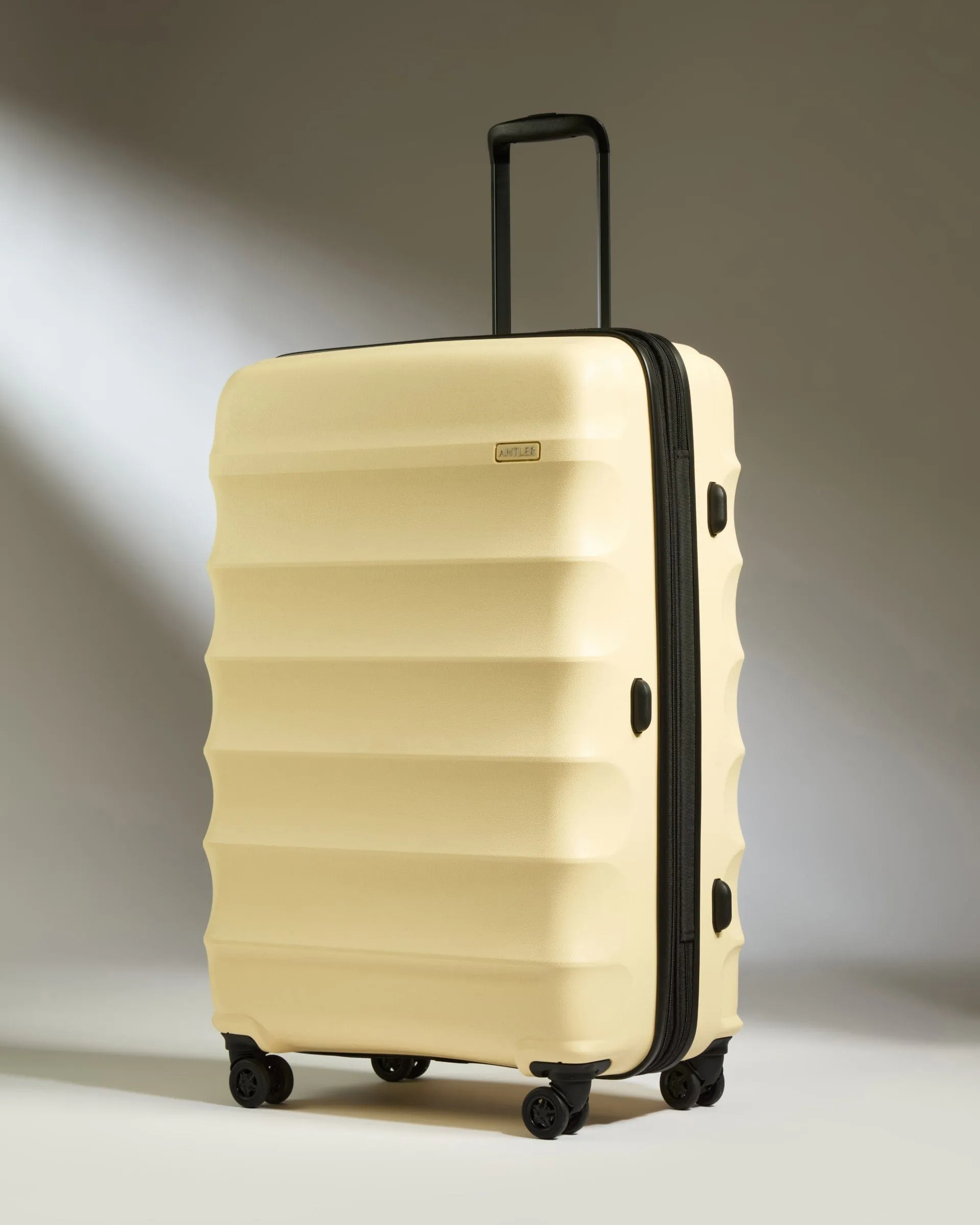 Expandable Cabin Suitcase Set in Pale Yellow - Juno