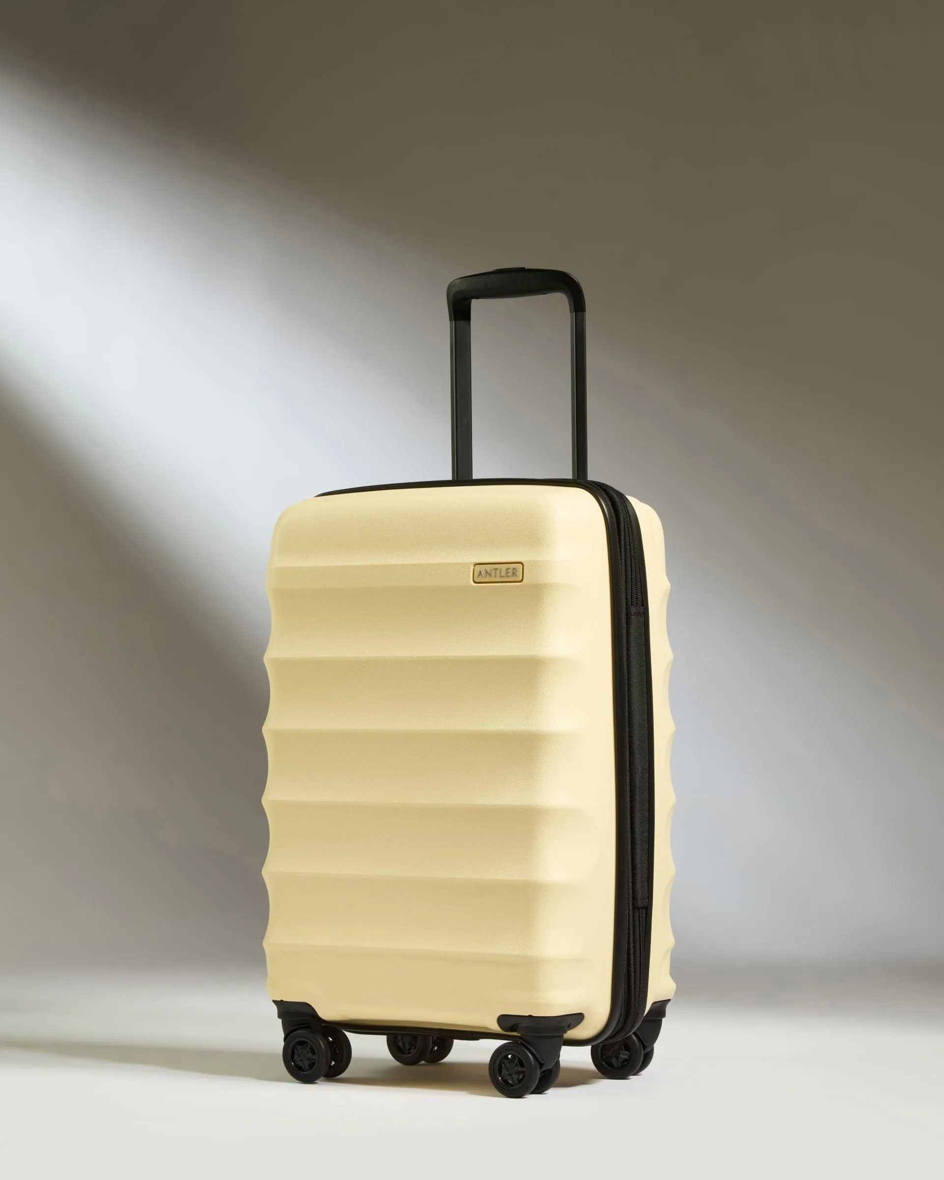 Expandable Cabin Suitcase Set in Pale Yellow - Juno