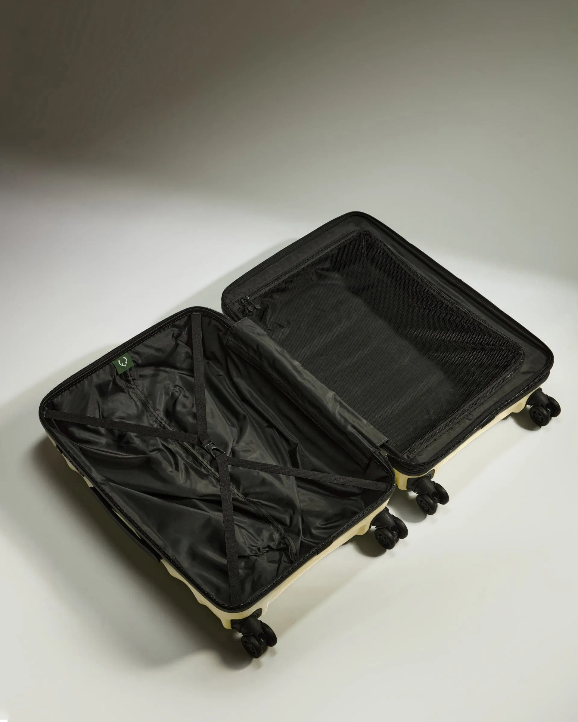 Expandable Cabin Suitcase Set in Pale Yellow - Juno