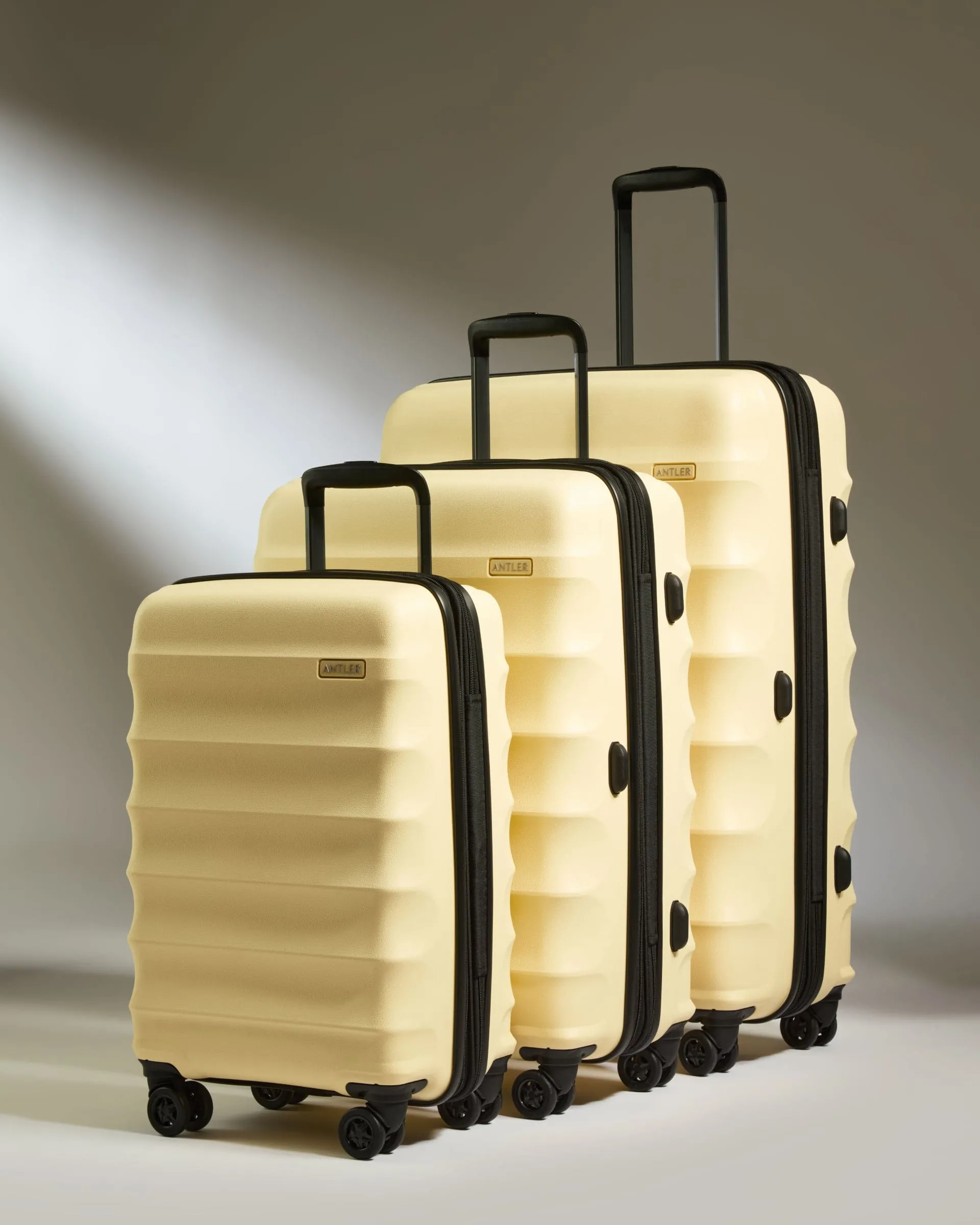 Expandable Cabin Suitcase Set in Pale Yellow - Juno